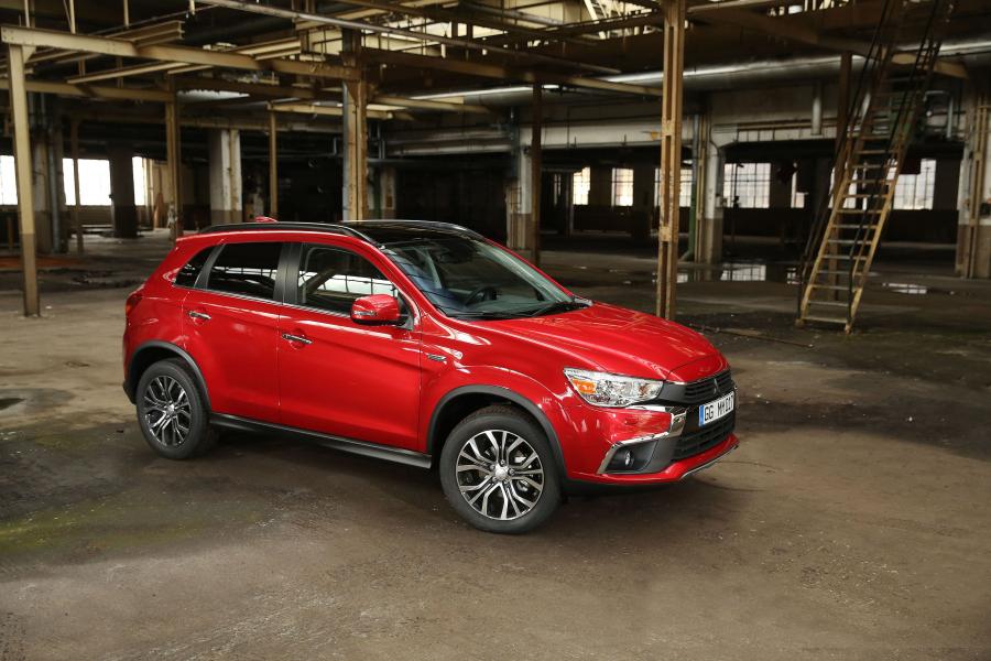  Mitsubishi ASX 2016 года  (фото 43 из 50)